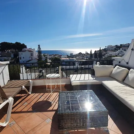 Stilfullt Naera Pool Och Strand. Holiday home Nerja